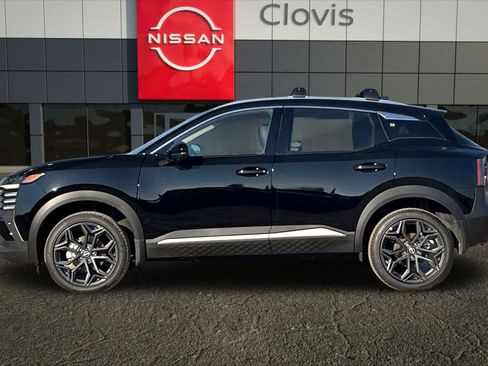 New 2026 Nissan Kicks SR w/ Illumination Package FWD image 6