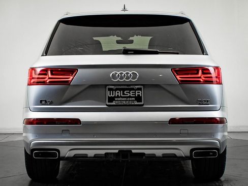 Used 2018 Audi Q7 3.0T Prestige w/ Prestige Package image 7