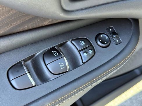 Certified 2024 Nissan Murano Platinum w/ Cargo Package image 18