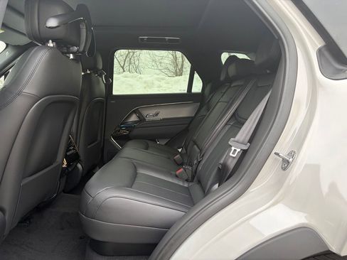 New 2026 Land Rover Range Rover Sport SE image 13