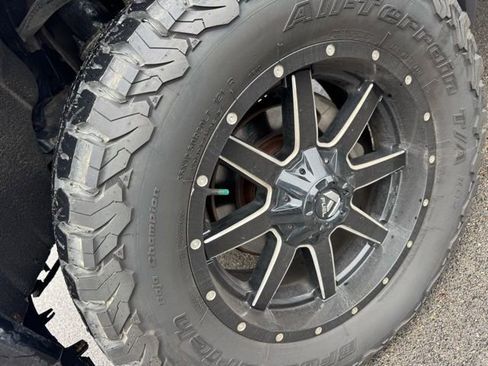 Used 2020 GMC Sierra 1500 Elevation AWD/4WD image 11