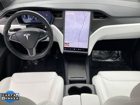 Used 2018 Tesla Model X 75D image 37