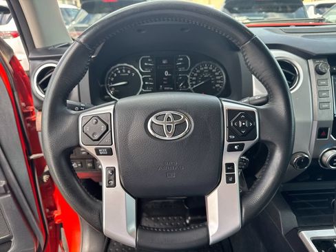 Used 2018 Toyota Tundra Limited w/ Limited Premium Package AWD/4WD image 8