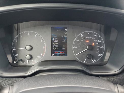 Used 2024 Toyota Corolla Cross LE image 24