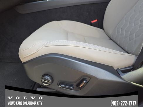 Used 2026 Volvo XC60 B5 Core w/ Protection Package Premier AWD/4WD image 18