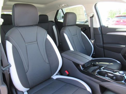 New 2025 Buick Envision Sport Touring image 8