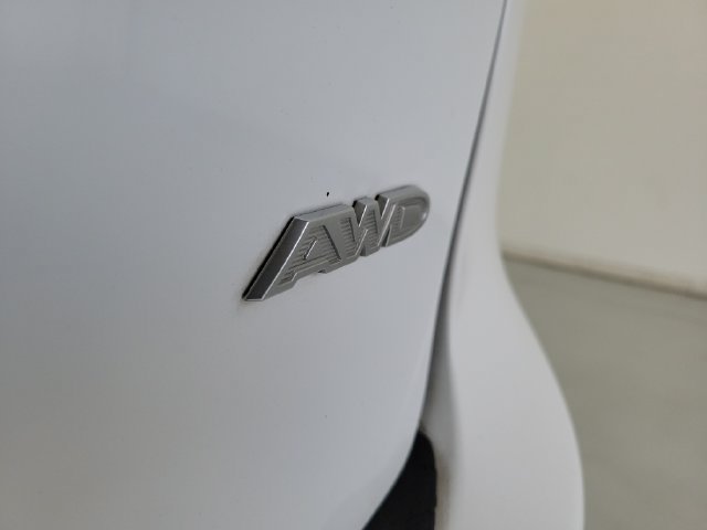 Used 2023 Chrysler Pacifica Pinnacle AWD/4WD image 8