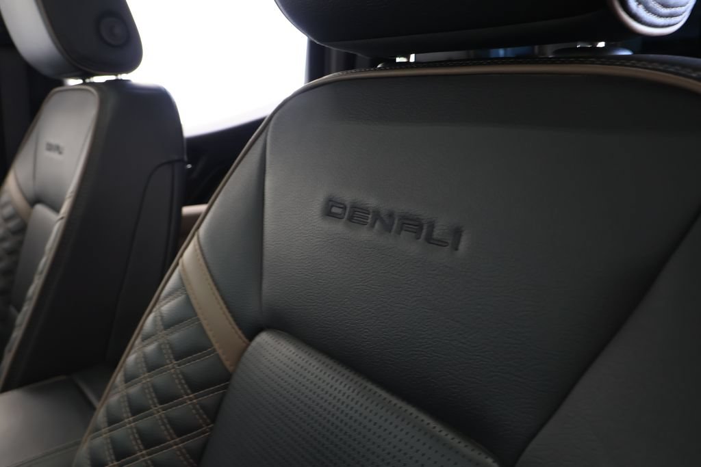 Used 2023 GMC Canyon Denali AWD/4WD image 22