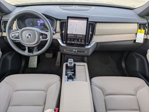New 2026 Volvo XC90 T8 Plus w/ Protection Package Premier image 11