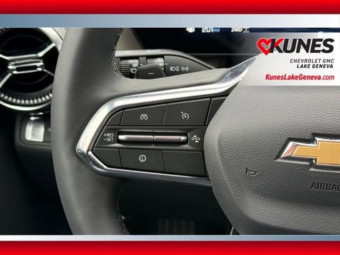 New 2026 Chevrolet Equinox LT w/ Convenience Package II AWD/4WD image 42