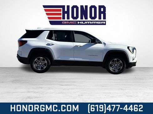 Used 2025 GMC Terrain Elevation image 2