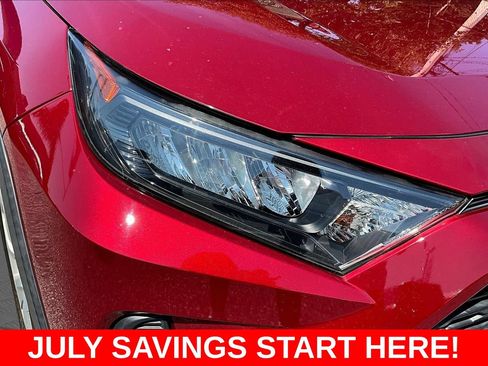 Used 2020 Toyota RAV4 LE FWD image 33