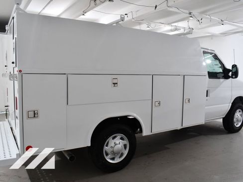 New 2026 Ford E-350 and Econoline 350 Super Duty w/ Power Equipment Group RWD image 11