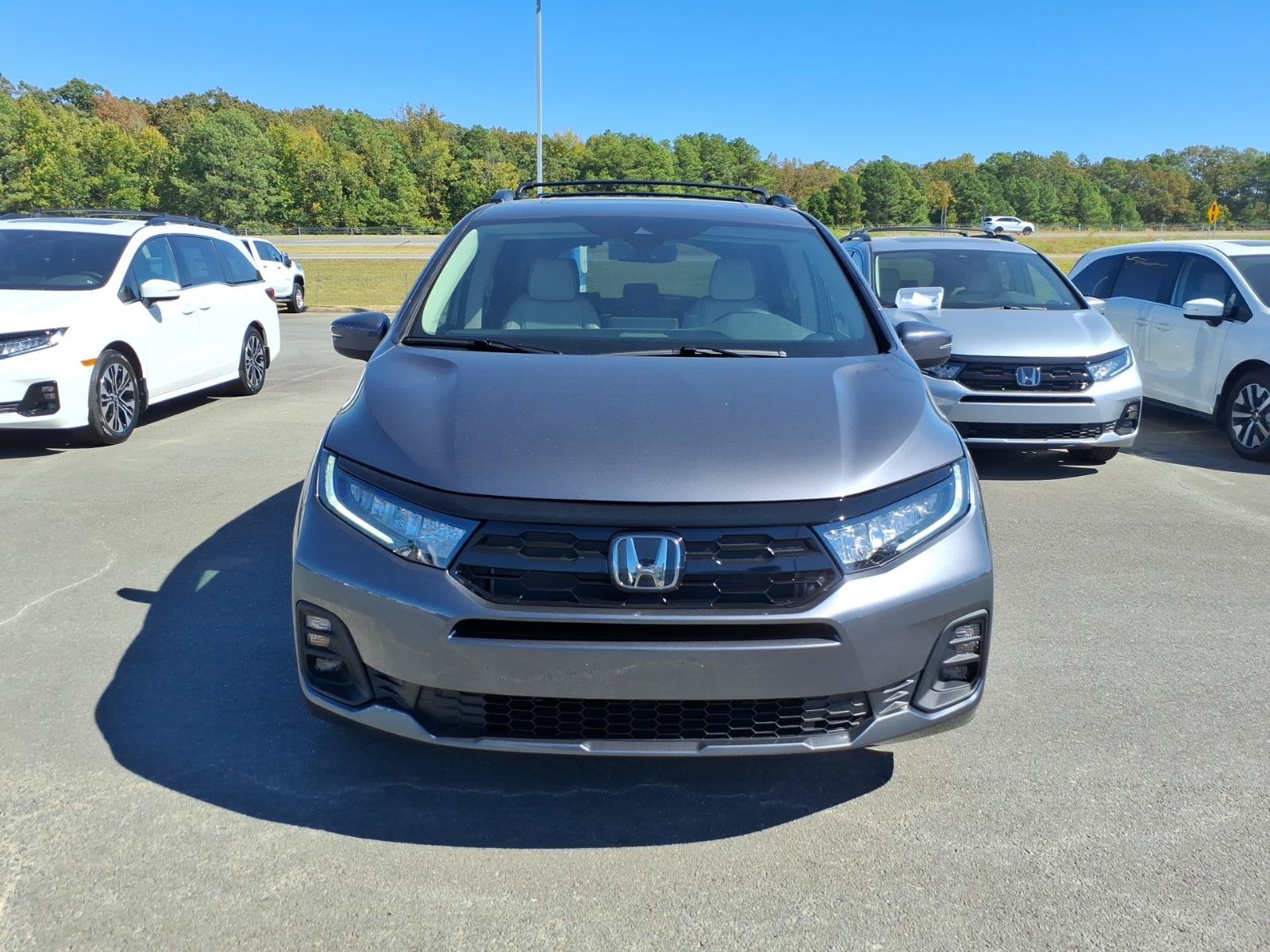 New 2027 Honda Odyssey Touring image 2