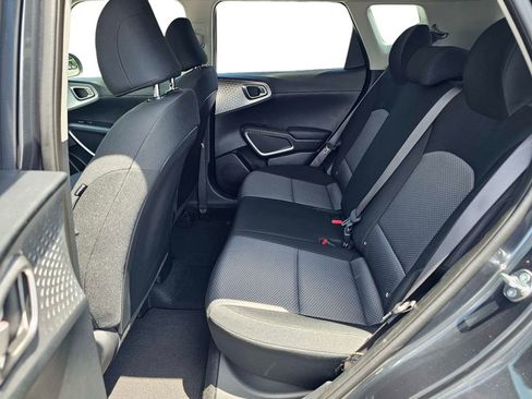Certified 2025 Kia Soul LX w/ LX Technology Package FWD image 31