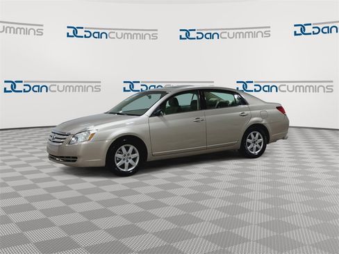 Used 2007 Toyota Avalon XL image 4
