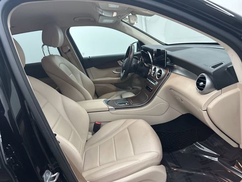 Certified 2020 Mercedes-Benz GLC 300 image 28