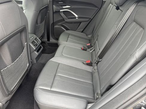 Used 2025 Audi Q5 Premium Plus w/ Premium Plus image 6