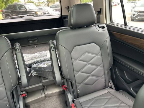 New 2026 Volkswagen Atlas SE image 13