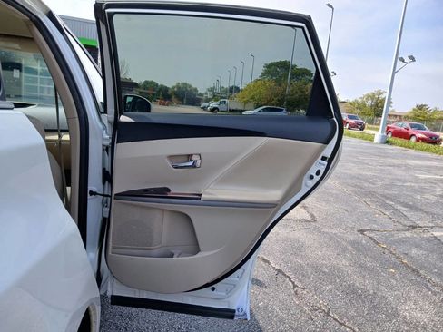 Used 2009 Toyota Venza image 10