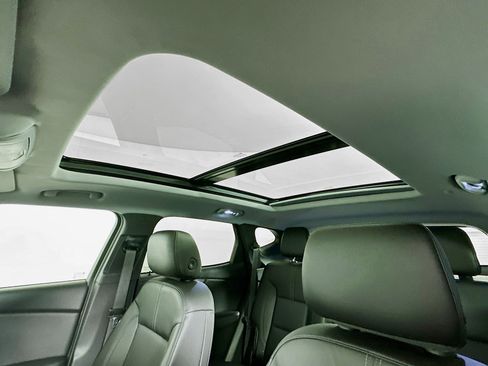 Used 2021 Chevrolet Blazer LT w/ Sound & Technology Package image 24