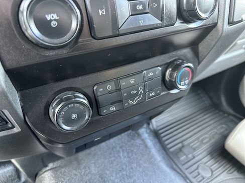 Used 2020 Ford F550 4x4 Regular Cab Super Duty image 18