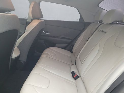 Used 2023 Hyundai Elantra Limited FWD image 18