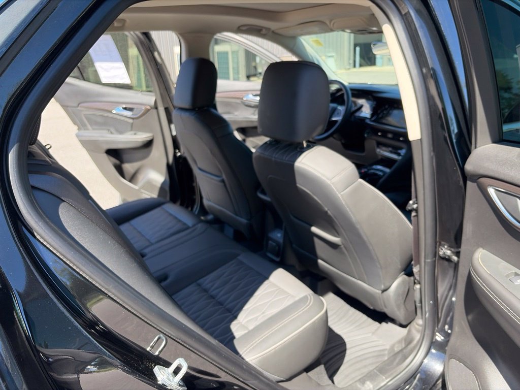 Used 2022 Buick Envision Avenir w/ Technology Package II FWD image 23