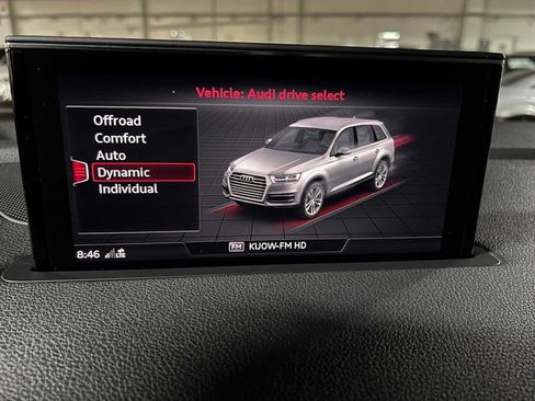 Used 2017 Audi Q7 3.0T Premium Plus w/ Premium Plus Package AWD/4WD image 37