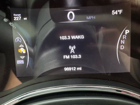 Used 2019 Jeep Grand Cherokee Altitude image 12