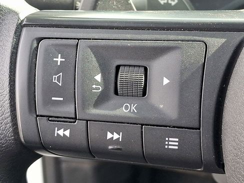 Used 2024 Nissan Rogue S image 20