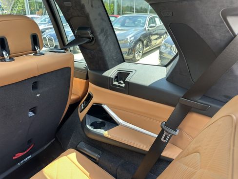 Used 2026 BMW X7 xDrive40i AWD/4WD image 31