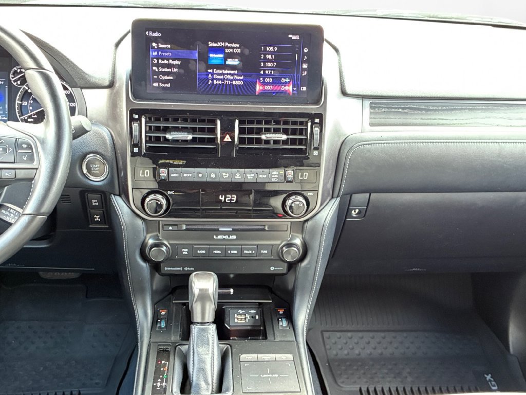 Used 2023 Lexus GX 460 w/ Black Line Special Edition AWD/4WD image 3