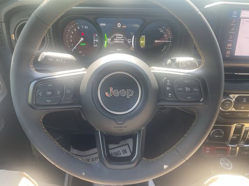 Used 2025 Jeep Wrangler Unlimited Sport S 4xe AWD/4WD image 18