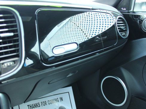 Used 2018 Volkswagen Beetle 2.0T Dune FWD image 35