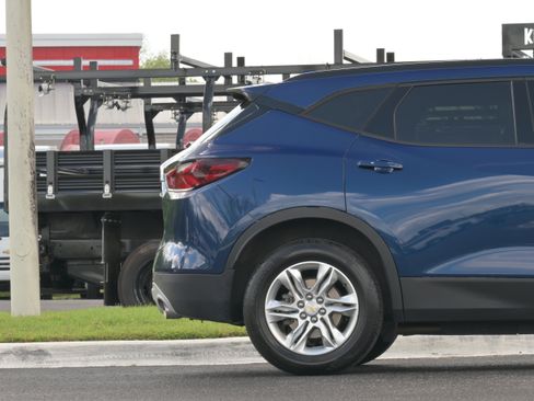 Used 2022 Chevrolet Blazer LT w/ Sound & Technology Package AWD/4WD image 5