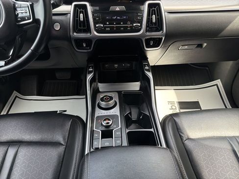 Used 2023 Kia Sorento EX AWD/4WD image 27