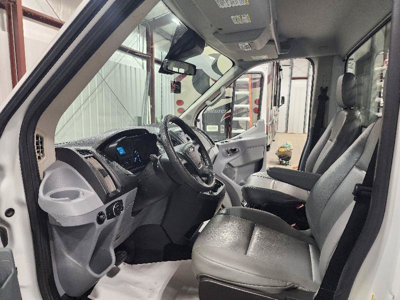 Used 2019 Ford Transit 250 138 RWD image 7
