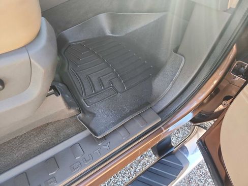 Used 2011 Ford F250 Lariat w/ Lariat Ultimate Pkg image 36