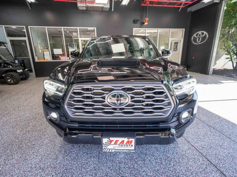 Used 2023 Toyota Tacoma TRD Sport w/ TRD Premium Sport Package AWD/4WD image 6