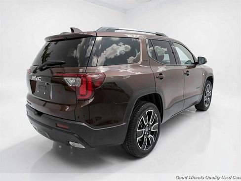 Used 2021 GMC Acadia SLE w/ Driver Convenience Package FWD image 5