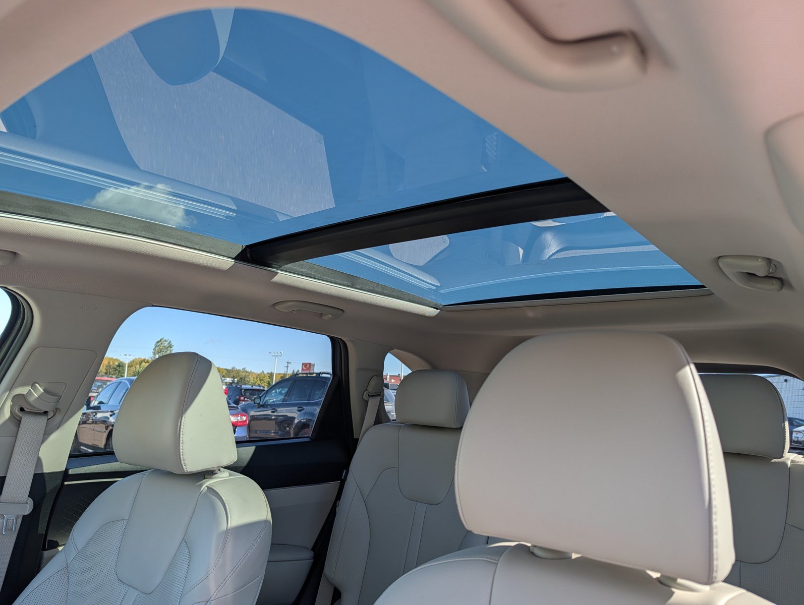 Used 2024 Kia Sorento S w/ Panoramic Sunroof Package AWD/4WD image 21
