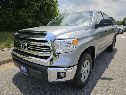 Used 2016 Toyota Tundra SR5 AWD/4WD image 3