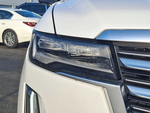 Used 2023 Cadillac Escalade Premium Luxury Platinum image 9