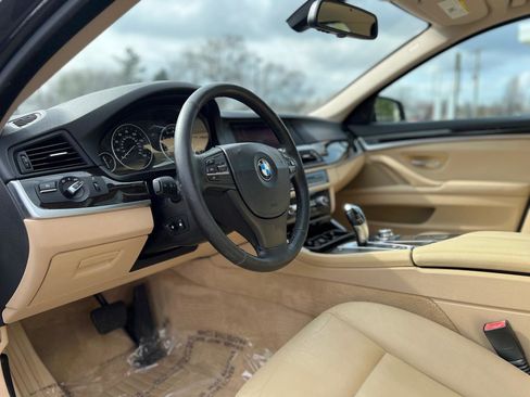 Used 2011 BMW 535i xDrive Sedan image 16