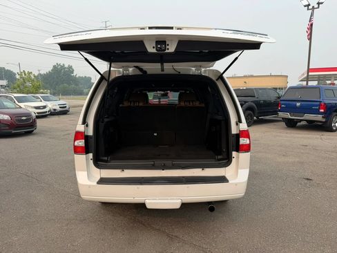 Used 2014 Lincoln Navigator L 4WD w/ Equipment Group 101A image 13