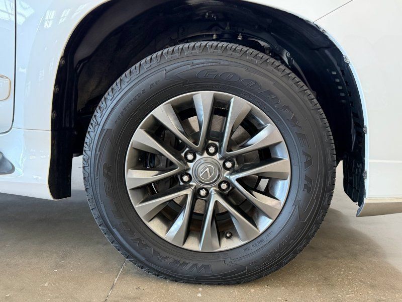 Used 2018 Lexus GX 460 Premium AWD/4WD image 10