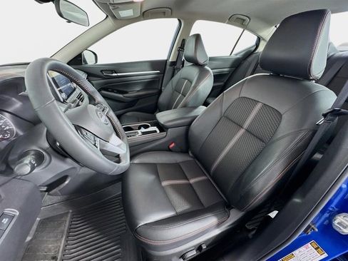Certified 2025 Nissan Altima 2.5 SR image 12
