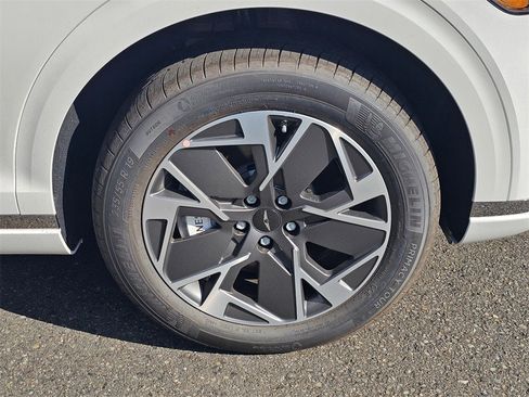 New 2026 Genesis Electrified GV70 image 31