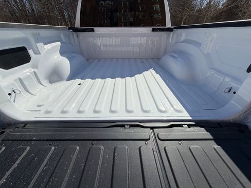 New 2026 RAM 1500 4x4 Crew Cab image 9